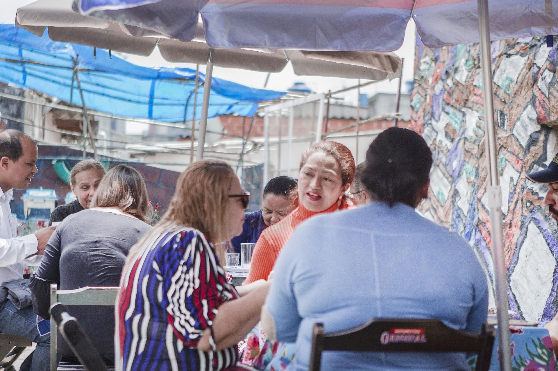 O bistrô Mãos de Maria é aberto ao público e a refeição custa R$ 20 à vontade - Carine Wallauer/UOL
