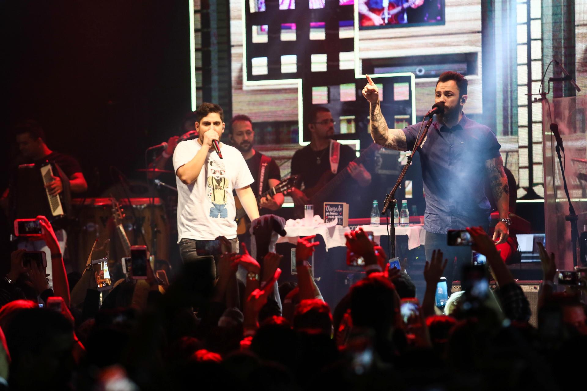 Jorge & Mateus celebram clube da bebida com show vip em SP - Iwi Onodera