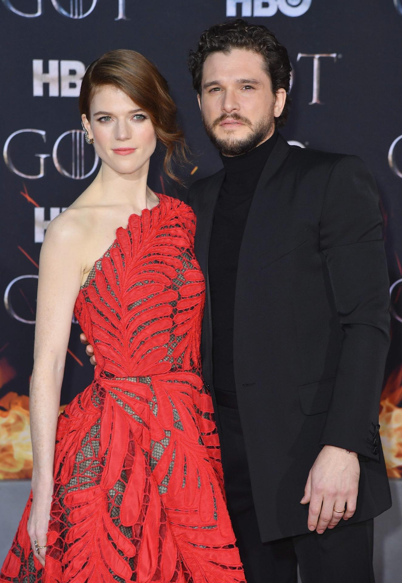 O casal  Kit Harington e Rose Leslie - premiere de "Game of Thrones" - Angela Weiss / AFP