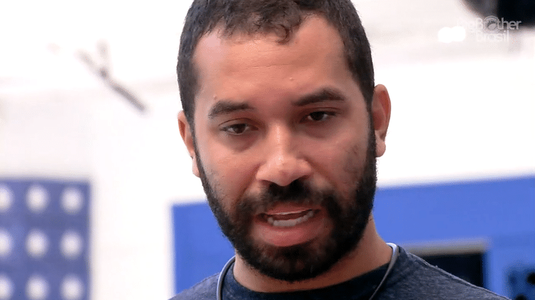 BBB 21: Gilberto conversa com Carla Diaz após atriz voltar do paredão falso - Reprodução/Globoplay - Reprodução/Globoplay