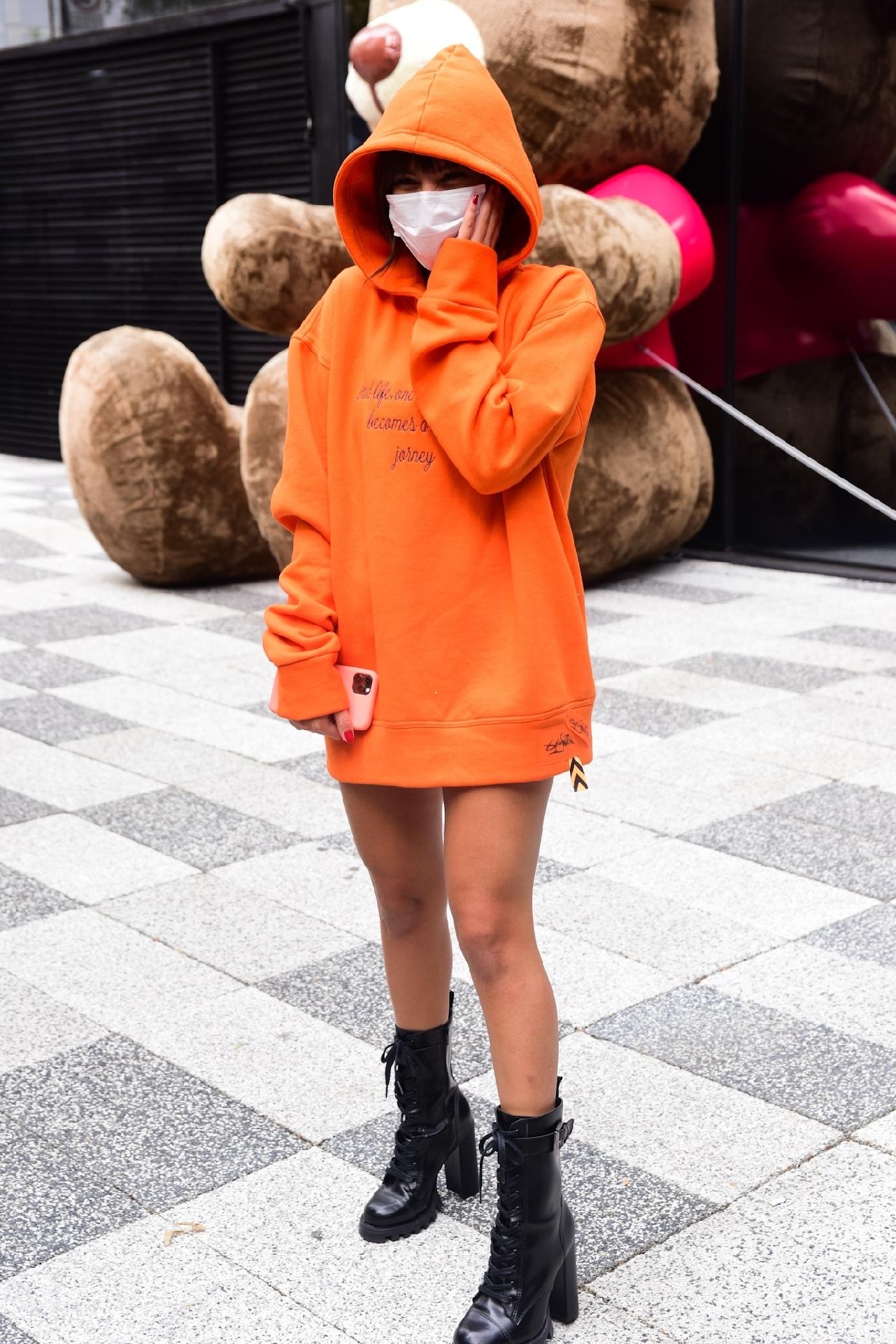 Ex-BBB Thaís Braz tirou fotos com fãs na tarde de hoje em São Paulo - Leo Franco/AgNews