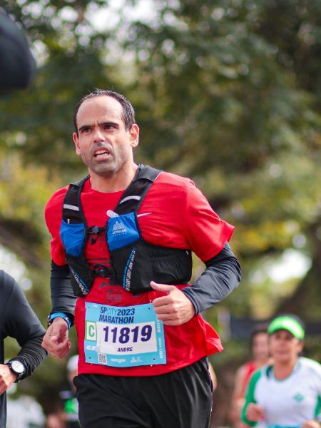 André Foligno correu uma maratona durante tratamento de hemodiálise