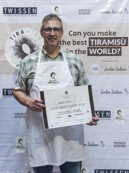 Vanderlei Toniolo, criador do tiramisú vencedor da etapa Brasil Vanderlei Toniolo, criador do tiramisú vencedor da etapa Brasil