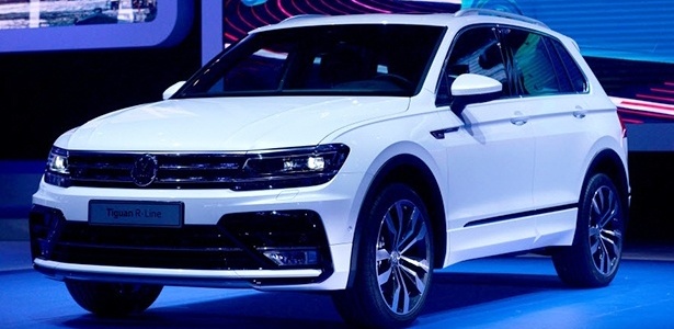Novo Tiguan deve chegar ao Brasil entre o fim de 2017 e início do ano seguinte - Eric Piermont/AFP - Eric Piermont/AFP