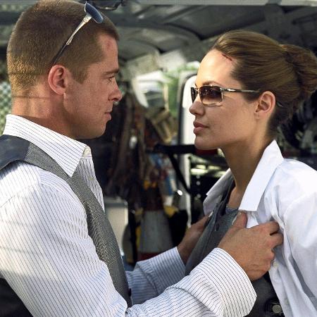 Cena do filme "Sr. e Sra. Smith" (2005); Angelina Jolie e Brad Pitt começaram o romance nas gravações do longa - Reprodução - Reprodução