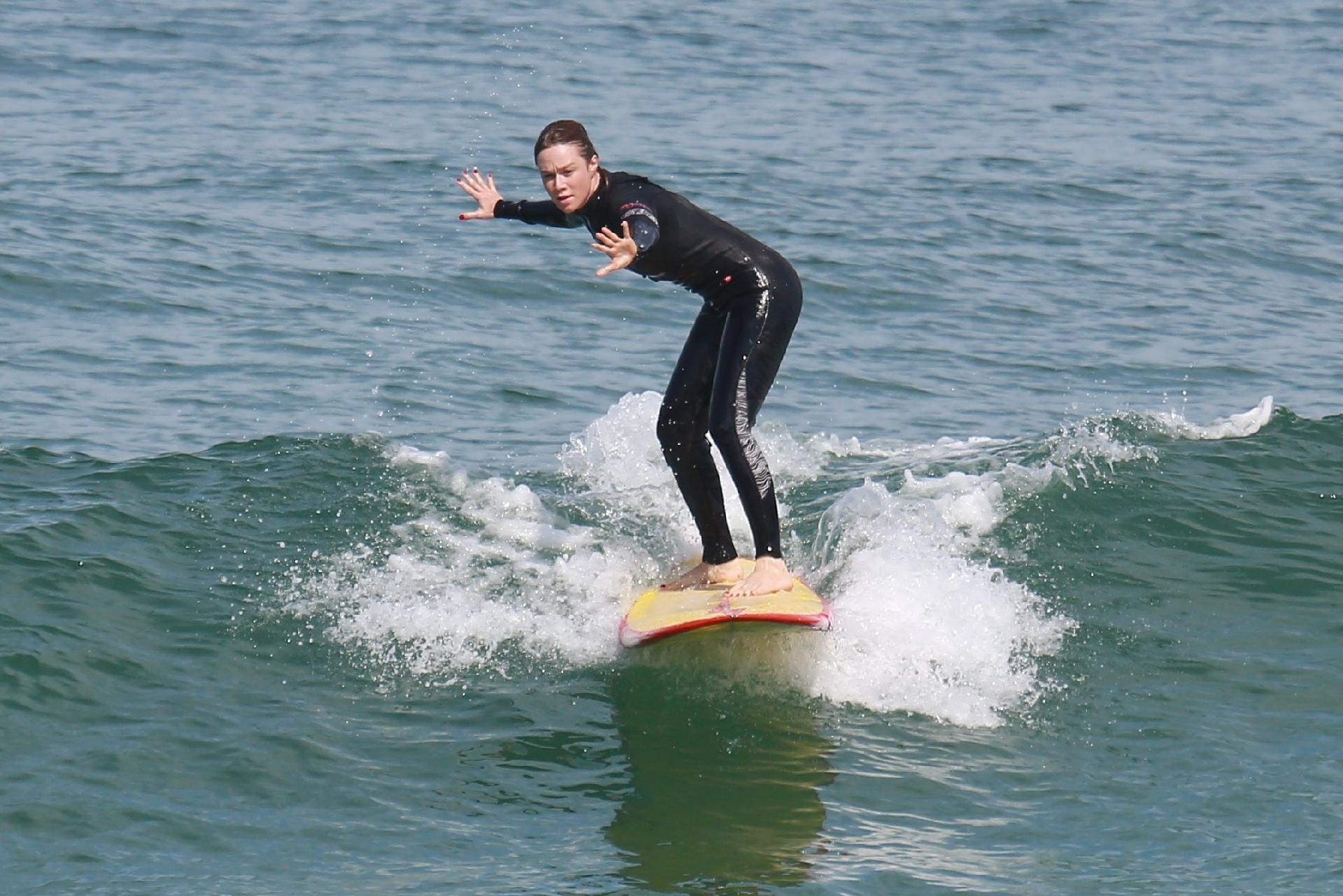 Mariana Ximenes faz aula de surfe no Rio de Janeiro - Dilson Silva/AgNews