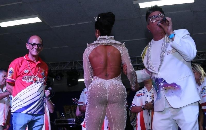 O figurino ousado de Gracyanne Barbosa deixou ainda mais em evidência o corpo malhado de uma das musas fitness mais bombada das redes sociais - Anderson Borde/AgNews