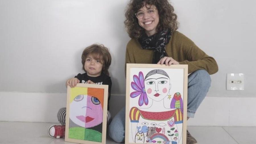 Manuela faz desenhos e gravuras para melhorar sua própria comunicação com o filho Luca: explicar-lhe sentimentos e conceitos do dia a dia, ampliar seu vocabulário e simplesmente entretê-lo - Arquivo pessoal