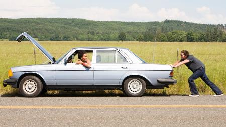 Carro empurrado - Getty Images - Getty Images