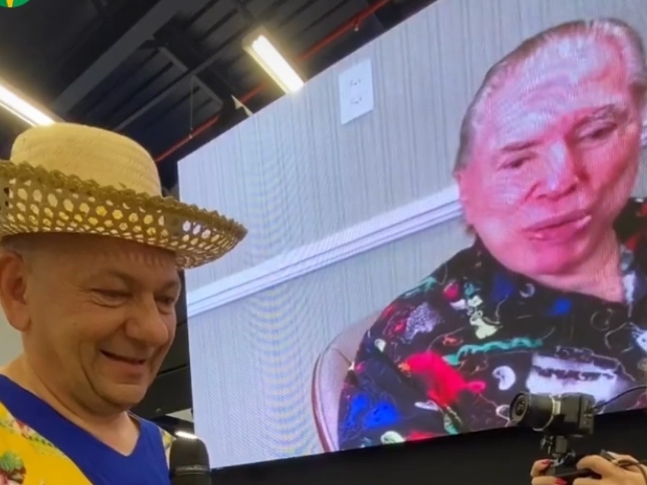 Recluso desde março, Silvio Santos surge em homenagem a patrocinador do SBT