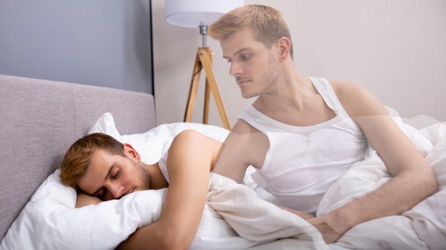 Paralisia do sono: o cérebro desperta antes do corpo - iStock