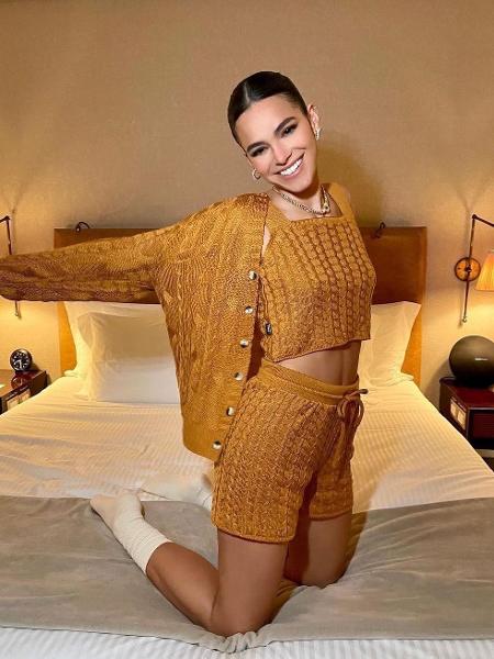 A atriz Bruna Marquezine vestindo BAW Clothing. Lançada em 2013, a marca é considerada a terceira etiqueta de streetwear mais conhecida do Brasil e aposta nas redes sociais para impulsionar sucesso - Reprodução/Instagram