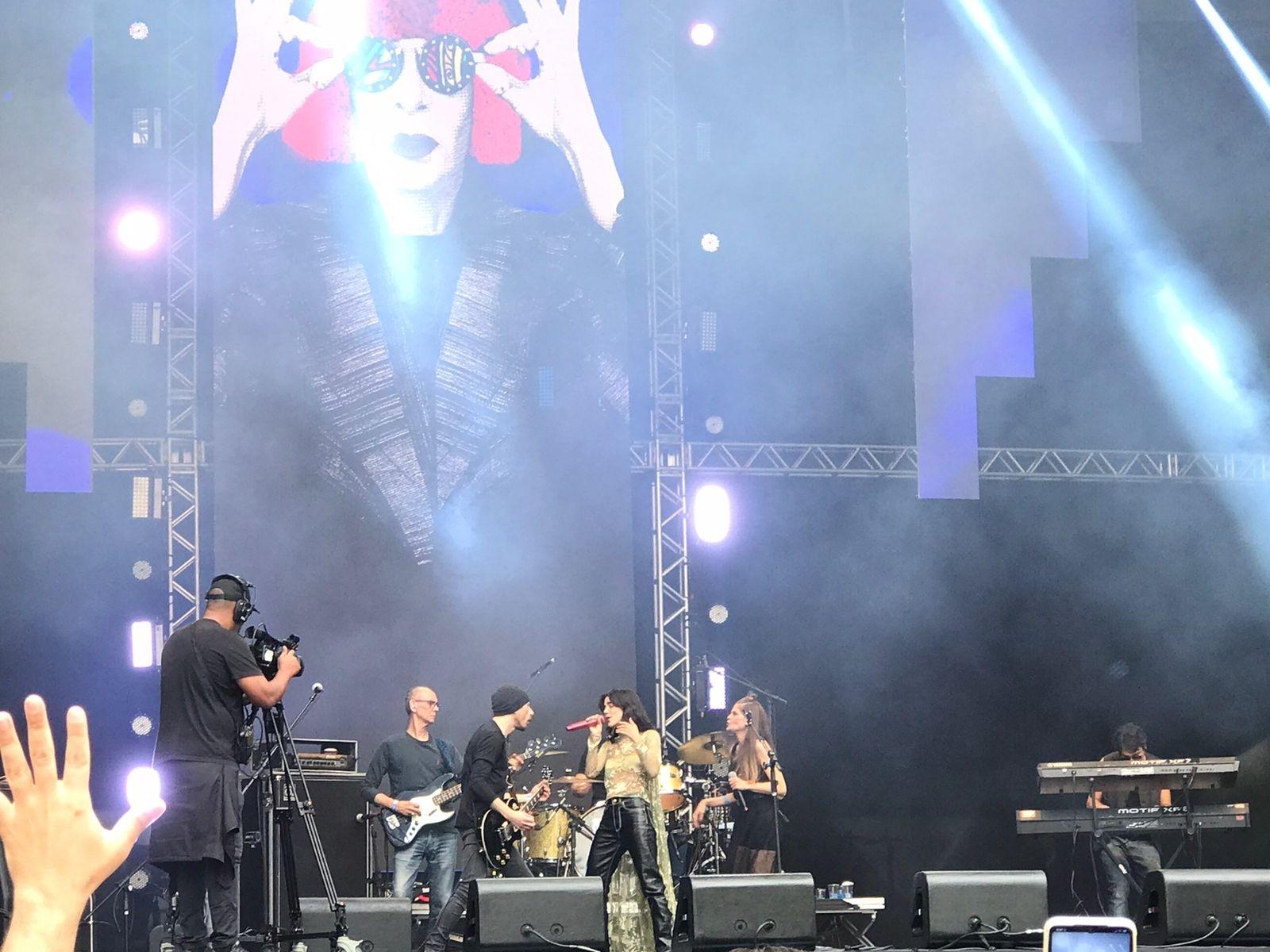 Manu Gavassi em homenagem à Rita Lee na Virada Cultural - Bruna Calazans/UOL