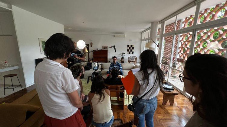 João Vicente no set de "Pensamentos Intrusivos", no Rio