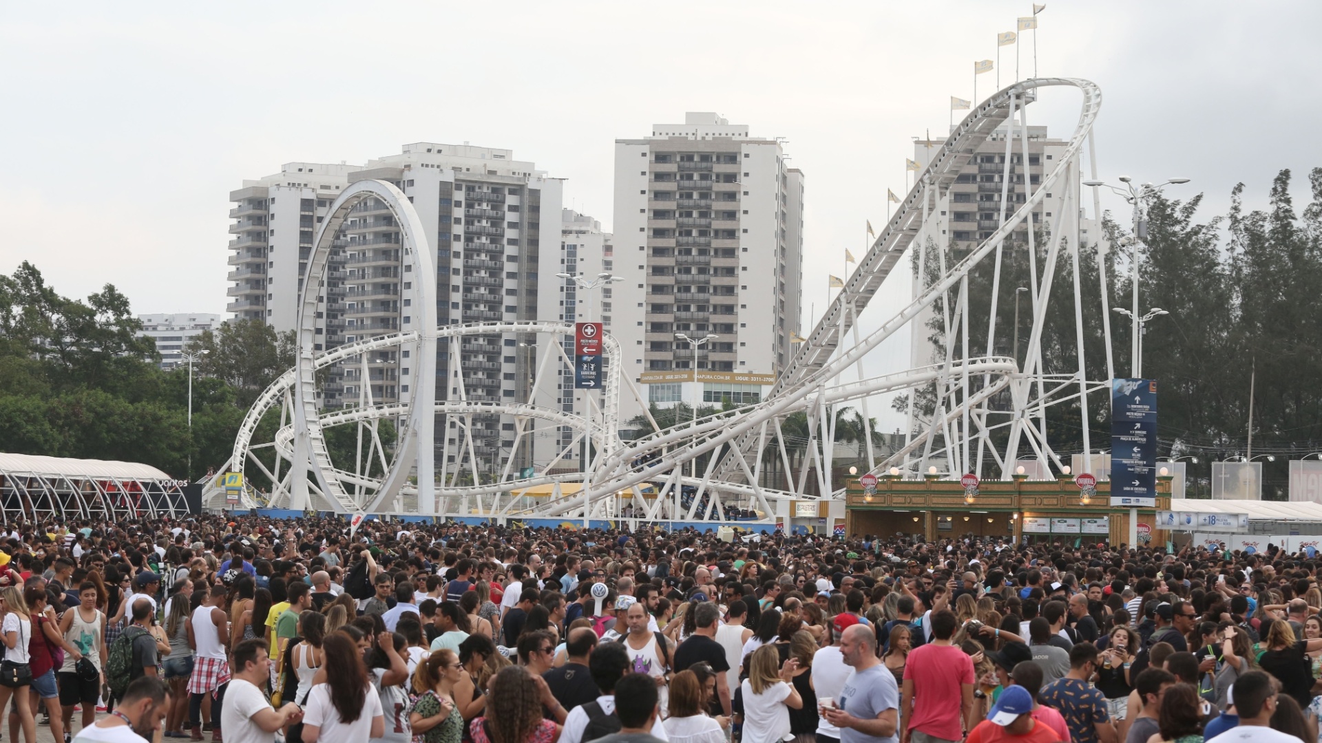 26.set.2015 - Público no sexto dia do Rock in Rio 2015 - Marco Antonio Teixeira/UOL