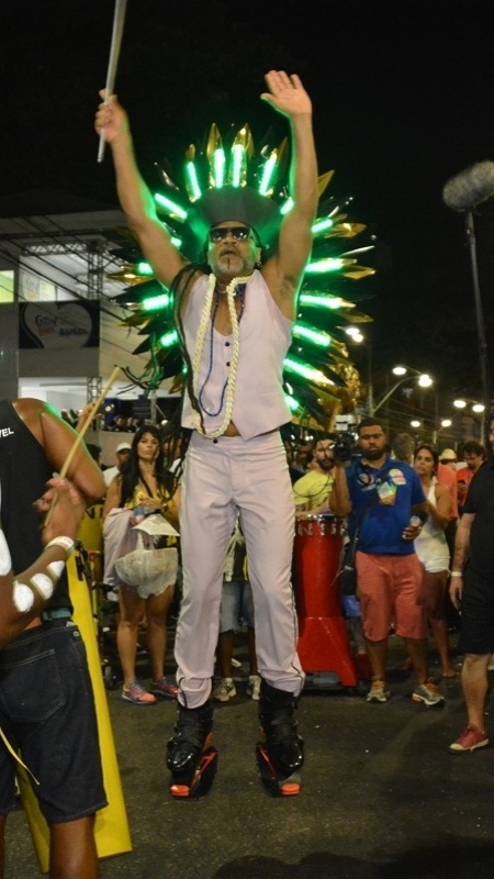 05.fev.2016 - Carlinhos Brown no Camarote Andante, no Carnaval de Salvador  - Júnior Improta/Prefeitura de Salvador