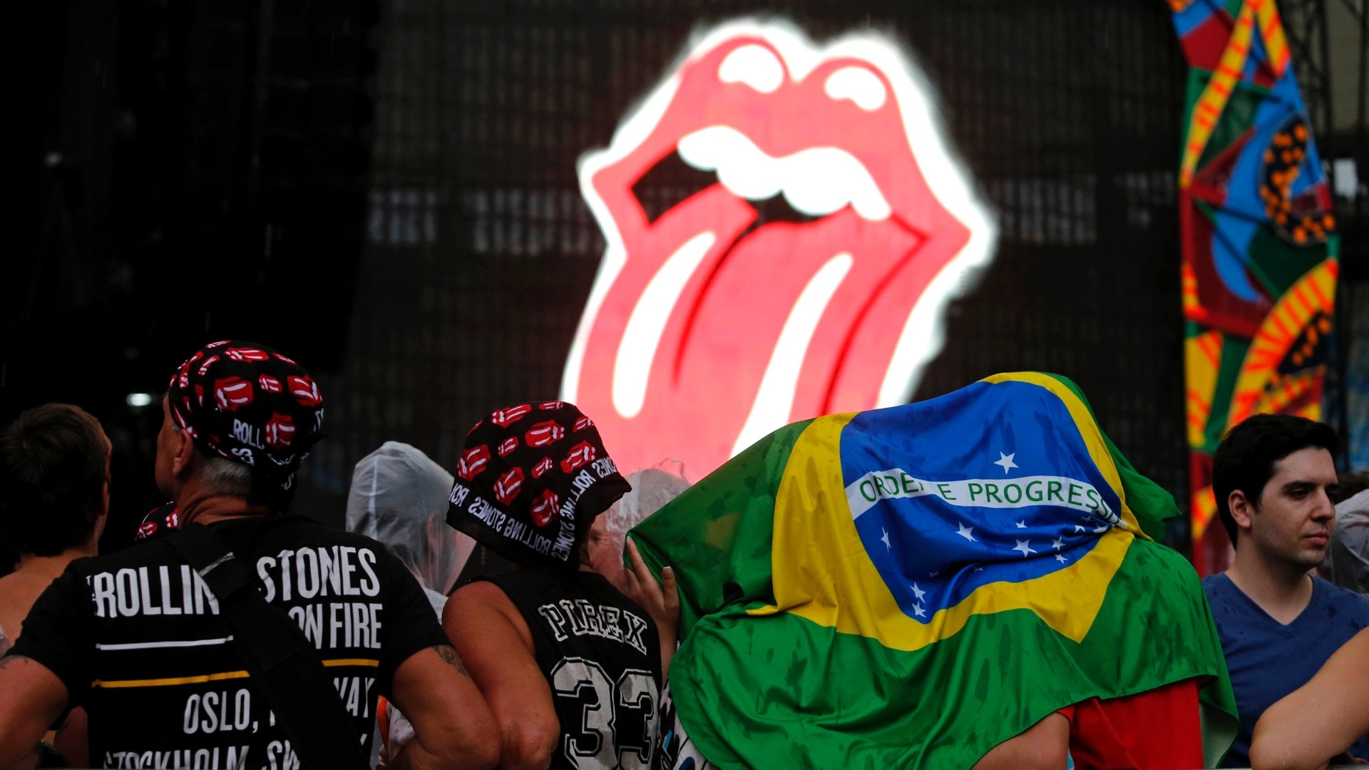 20.fev.2016 - Público começa a chegar para o show dos Rolling Stones no Maracanã, no Rio de Janeiro - Júlio César Guimarães/UOL
