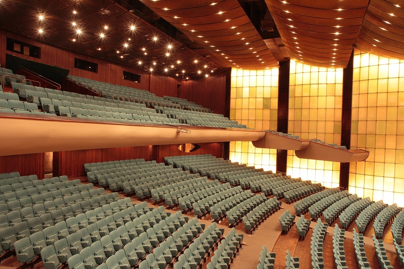 Grande Teatro do Palácio das Artes. A imagem faz parte da exposição "Ano 45: construção, histórico, origens, registros" em BH - Paulo Lacerda - FCS