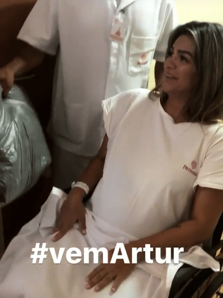 Cantora Kelly Key dá à luz Artur, seu terceiro filho