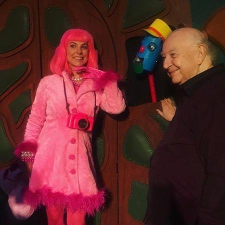 Ângela Dip, vestida de Penélope, posa com Sérgio Mamberti e o porteiro do "Castelo Rá-Tim-Bum" no Memorial da América Latina - Reprodução/Instagram/angeladippe - Reprodução/Instagram/angeladippe