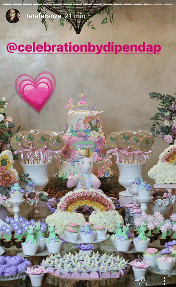Com motivos lúdicos e vários unicórnios, Thais Fersoza e Michel Teló mostraram a decoração da festa de 1 ano da filha Melinda - Reprodução