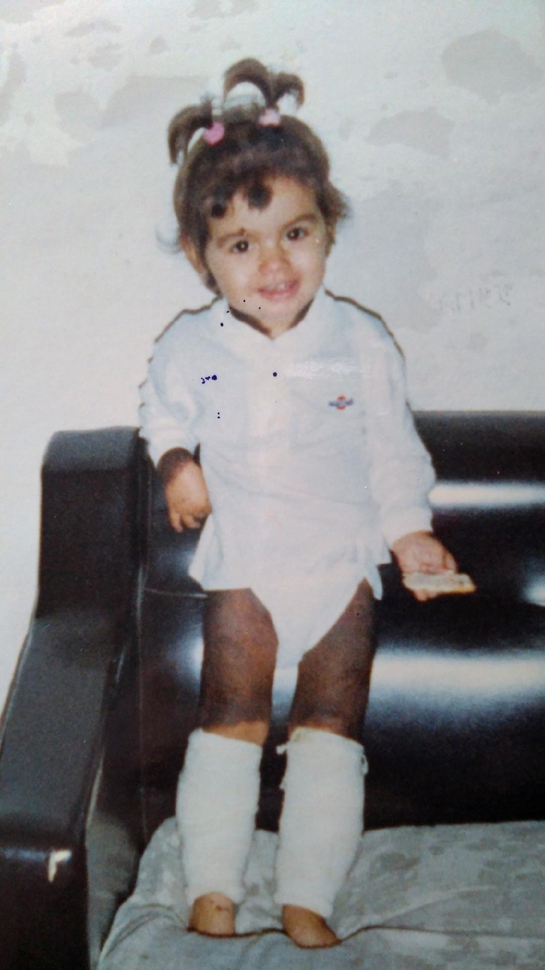 Quando Beatriz era um bebê, seus pais tiveram dificuldades em encontrar um especialista que oferecesse tratamento adequado para a filha - HotSpot Midia