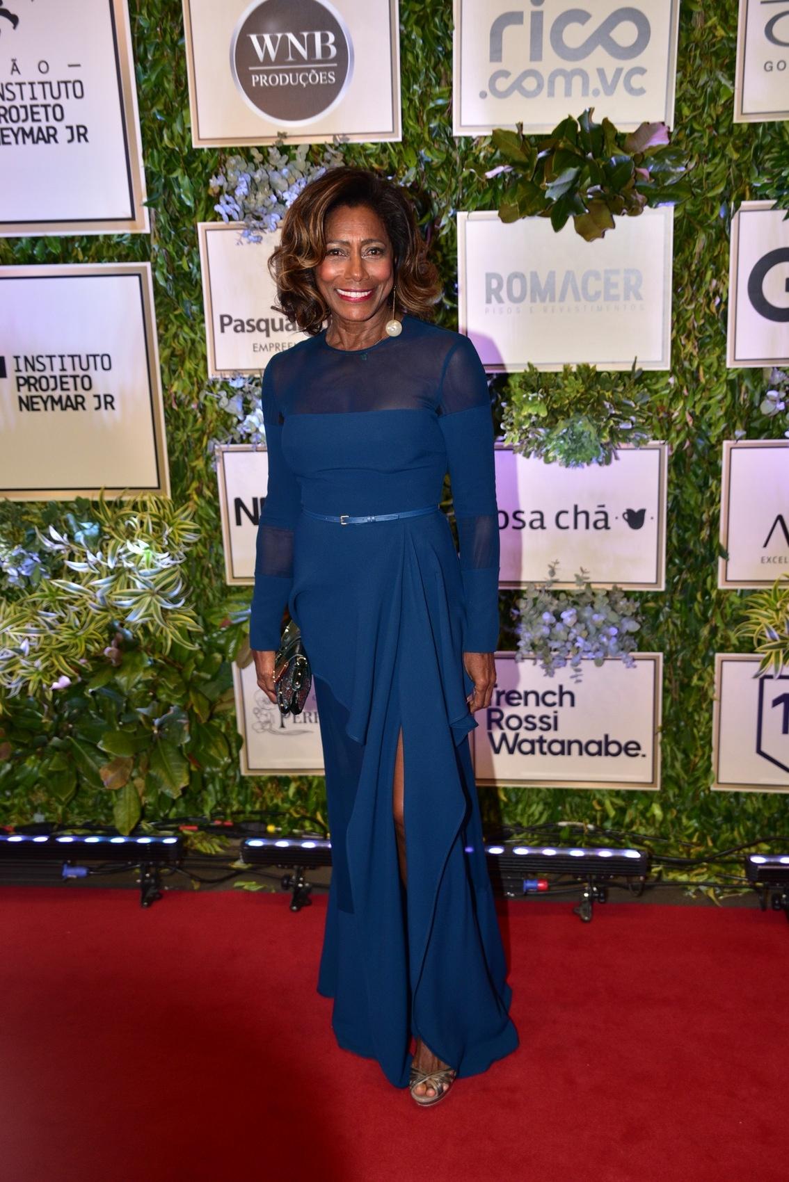 Junto com Patrícia Abravanel, Glória Maria também apresenta a segunda edição do leilão beneficente promovido pelo Instituto Neymar Jr., em São Paulo, nesta quinta-feira (19) - Thiago Duran e Léo Franco/AgNews