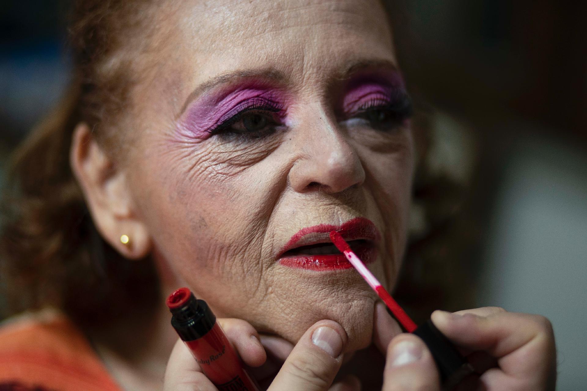 Bertha Nutels (72), que após a morte do marido resolveu virar Drag Quenn e criou a personam "Ala" - Ricardo Borges/UOL