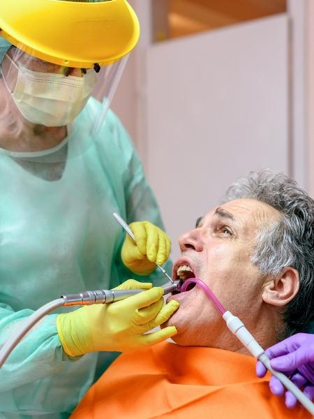 e-Aulas da USP :: Ida ao dentista em tempos de COVID-19