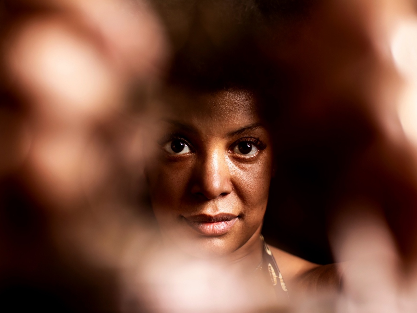 Thalma de Freitas fala sobre as mudanças no Brasil desde 'Laços de Família'
