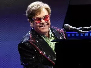 Álcool, droga e depressão: documentário expõe vida e carreira de Elton John