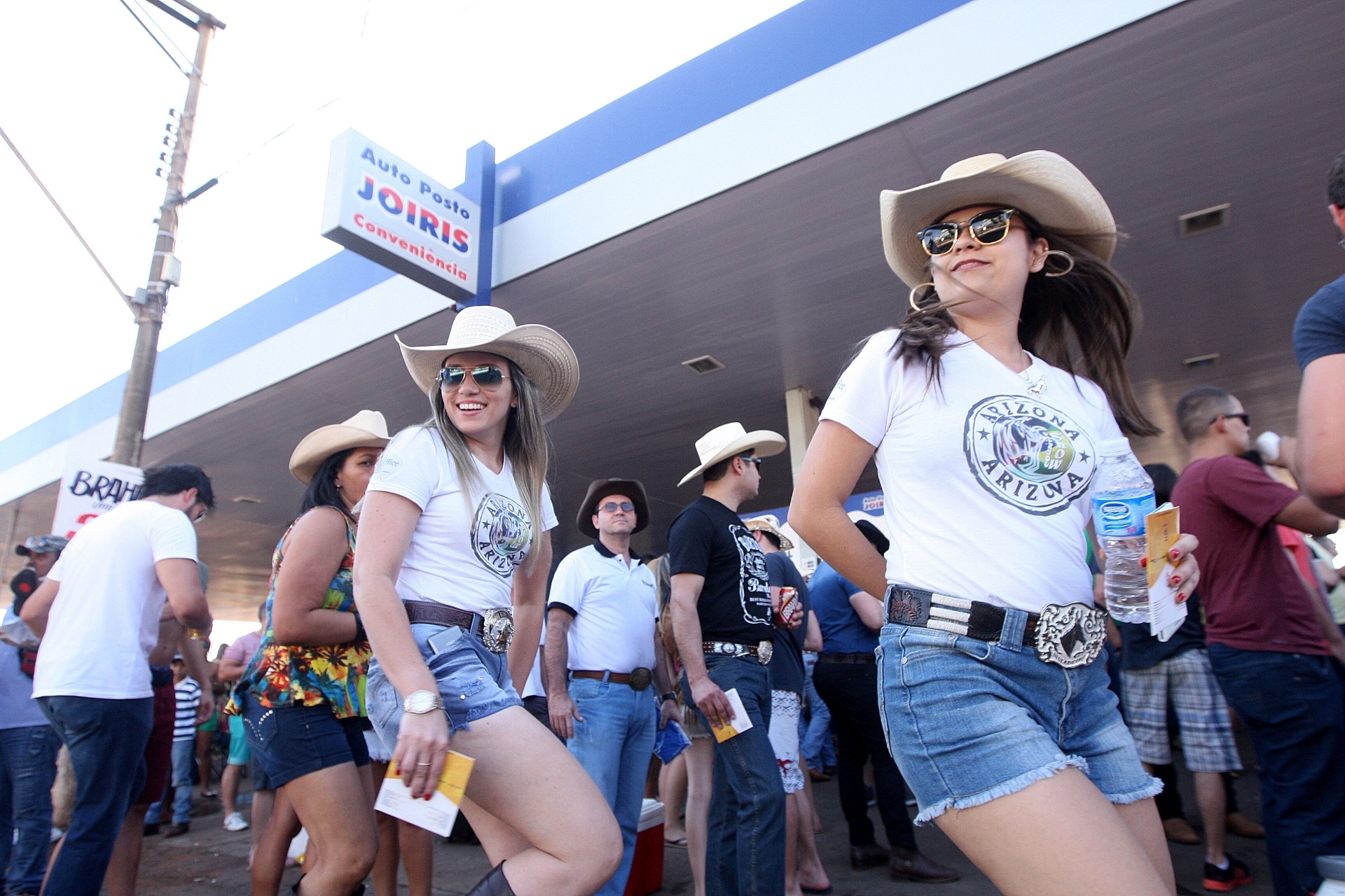 A Festa do Peão de Barretos de 2015 atraiu muita mulher bonita para o Parque do Peão - Reinaldo Canato/UOL