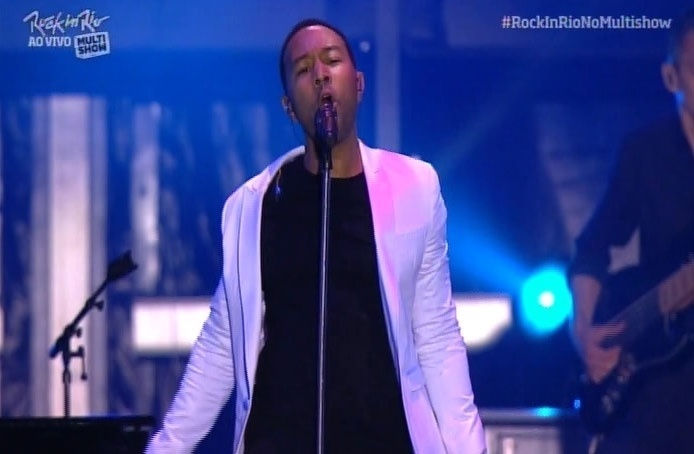 20.set.2015 - John Legend se apresenta no palco Sunset no terceiro dia do Rock in Rio 2015 - Reprodução