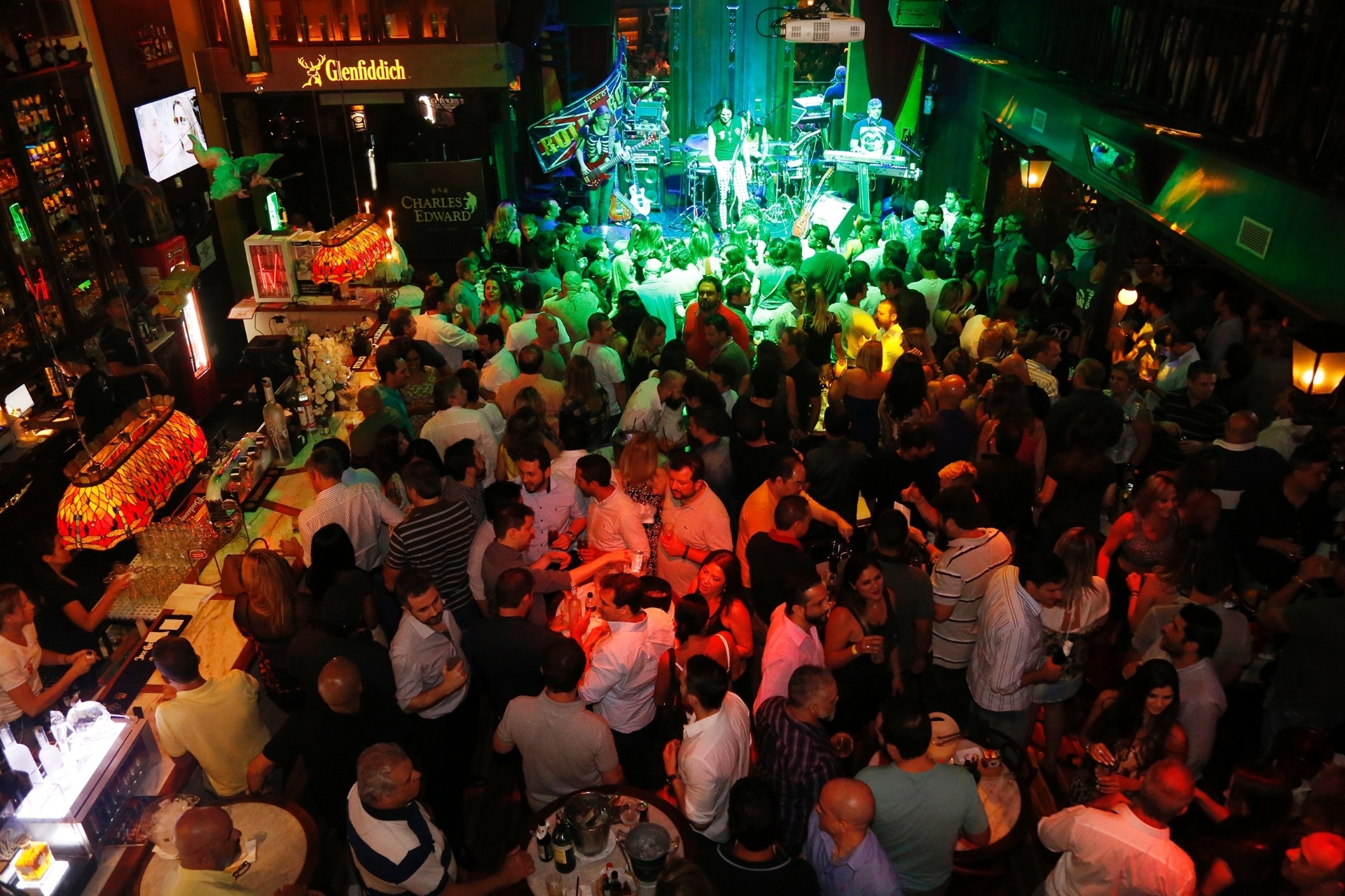 Ambiente do bar Charles Edward no Itaim Bibi - Grazi Alcova