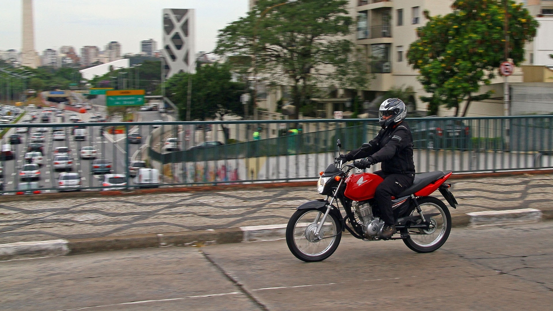 Honda CG 125i Fan - Mario Villaescusa/Infomoto