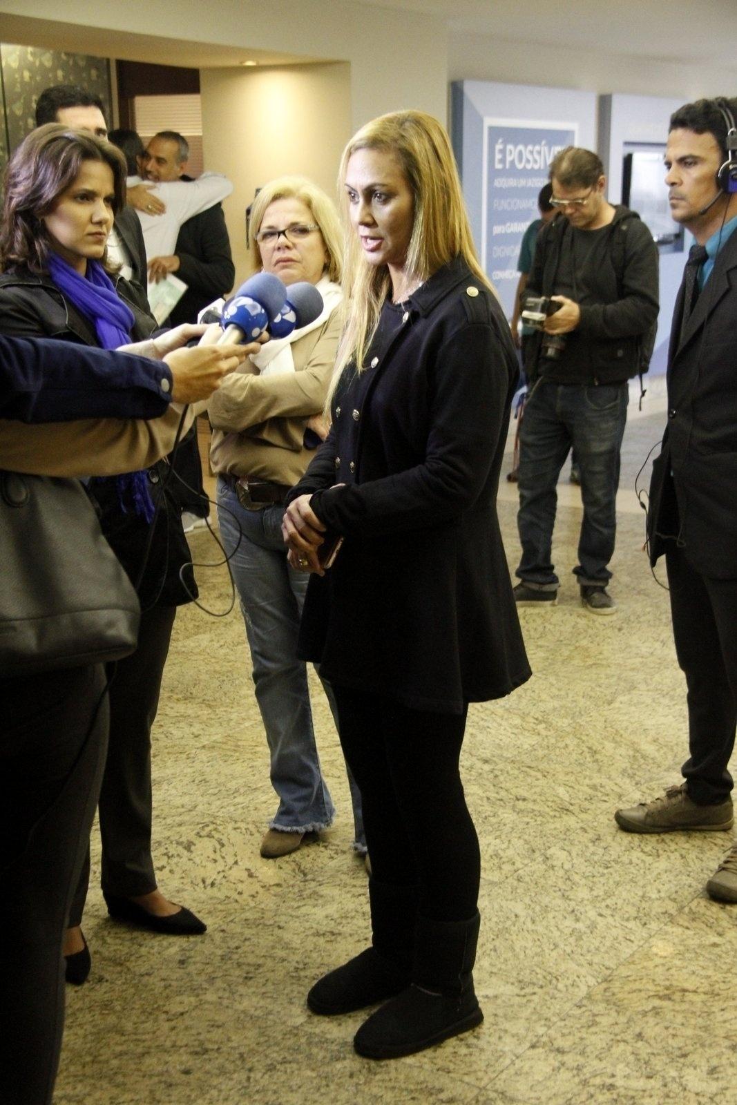 Giseli Silvino, viúva do ator e humorista Paulo Silvino, que morreu nesta quinta-feira (17), vítima de câncer. Giseli contou que que o marido morreu em seus braços - Marcos Ferreira / Brazil News