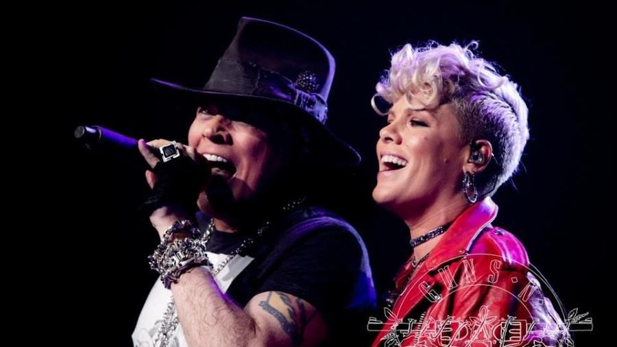 Convidada do Guns N" Roses, Pink divide os vocais com Axl Rose em "Patience" durante show no Madison Square Garden, em Nova York - Katarina Benzova/Divulgação