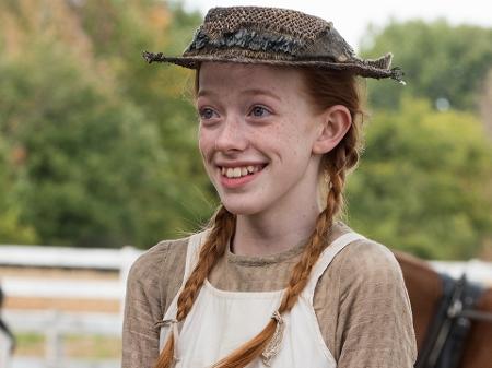 Amybeth McNulty vive Anne em "Anne With an E" - Divulgação