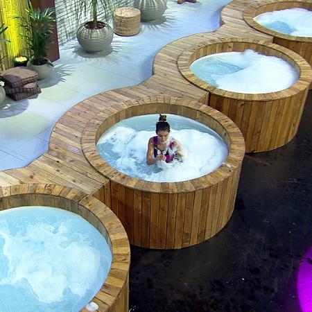 Thais Bianca participa da "Prova da Banheira" no "Power Couple", reality show da Record - Divulgação/Record - Divulgação/Record