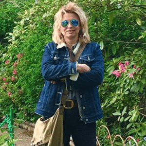 Helene Bruller, autora do livro "Aparelho Sexual e Cia", criticado por Jair Bolsonaro - Reprodução/Instagram - Reprodução/Instagram