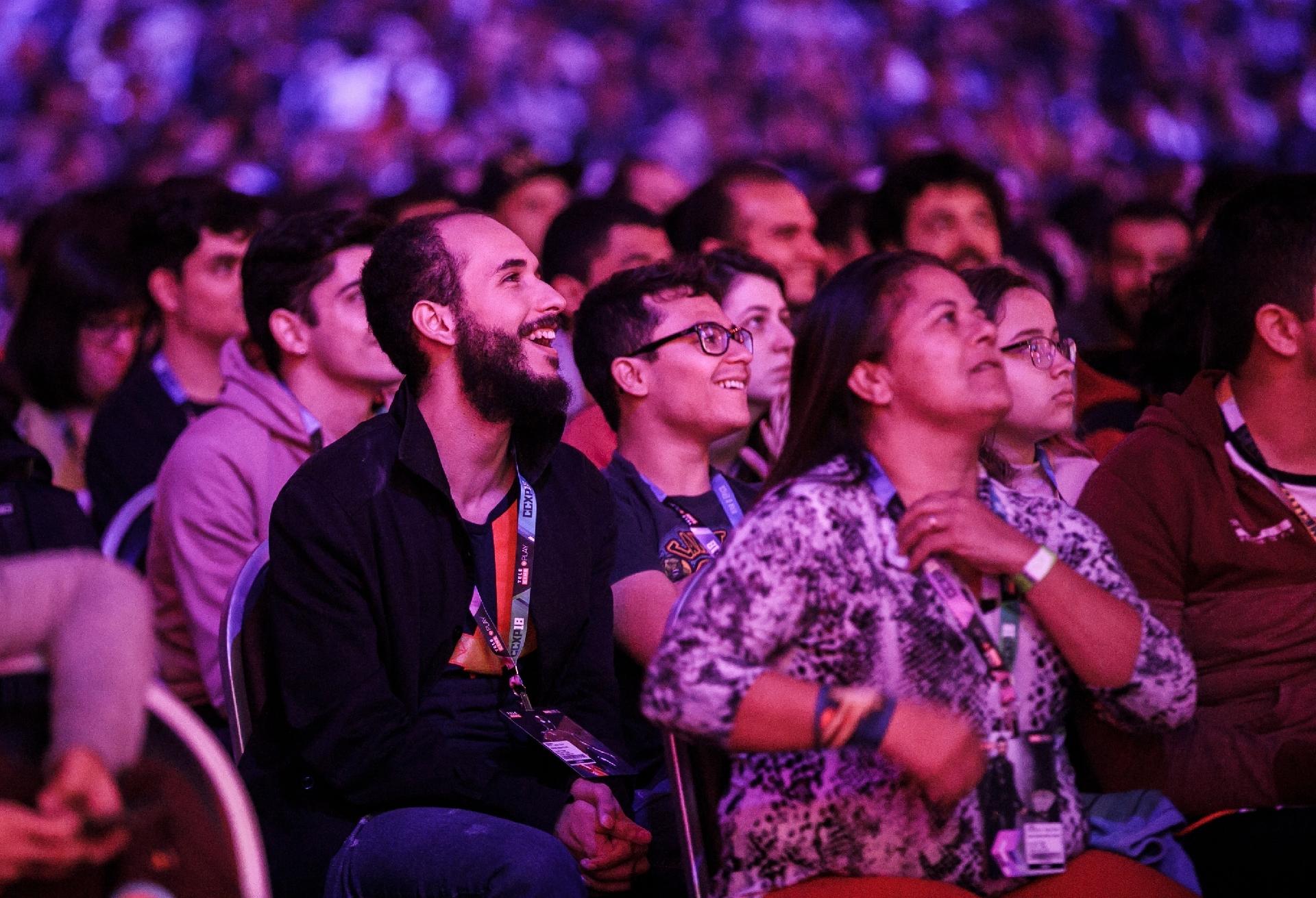 Público assiste a painel na CCXP 2018 - Mariana Pekin/UOL