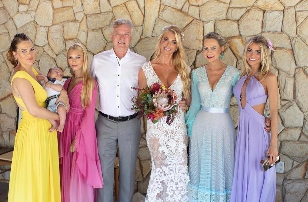 Caroline Bittencourt com a família no dia de seu casamento com o empresário Jorge Sestini - Reprodução/Instagram