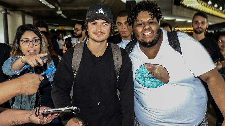 O ator norte-americano Joe Keery desembarca no Aeroporto Internacional de São Paulo - Lucas Ramos/AgNews