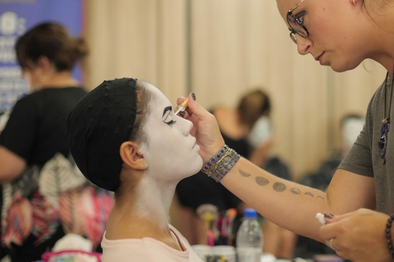 Escola se prepara para abrir os desfiles no Sambódromo do Anhembi às 23h15 - Ricardo Matsukawa/UOL