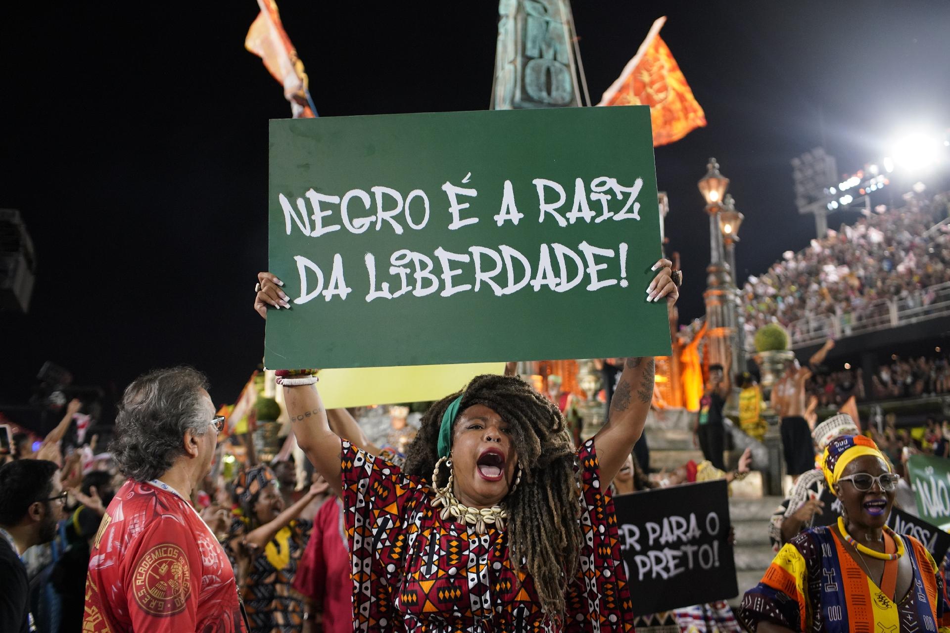 22.abr.2022 - Salgueiro é a terceira escola a desfilar na Sapucaí - Ricardo Borges/UOL