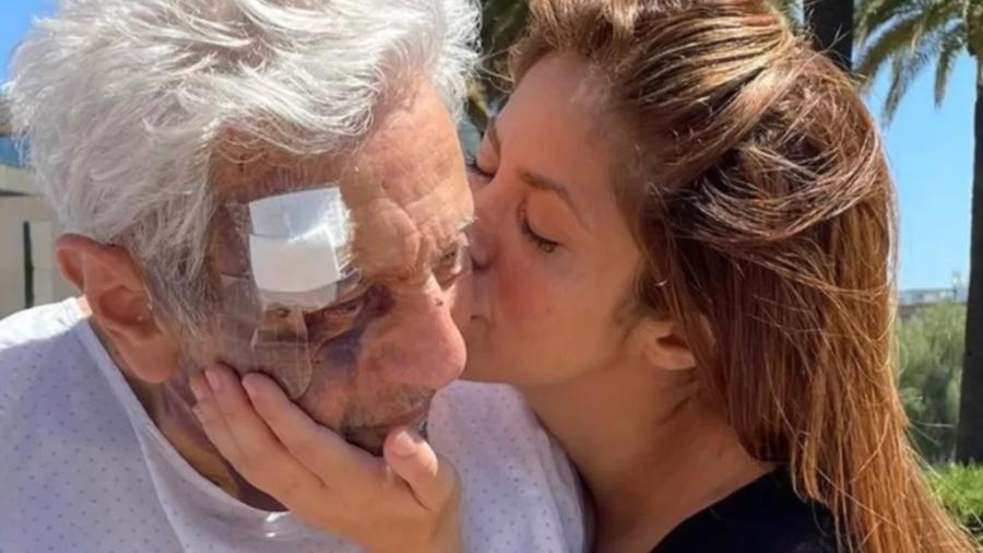 Shakira comemora alta do pai, que foi hospitalizado após queda - Reprodução/Twitter