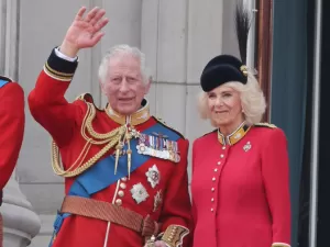 Rainha Camilla conta como está o estado de saúde do rei Charles 3º