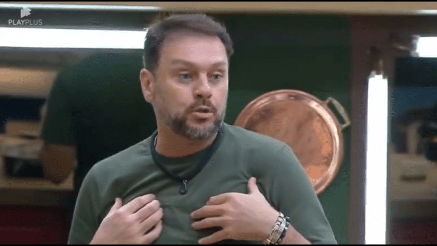 A Fazenda 16: Albert discute com rivais no programa