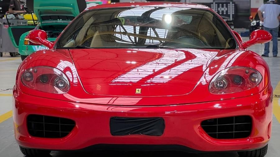 Ferrari 360 Modena 2003 ficou 10 anos parada em garagem no Maranhão, corroída pela maresia, e agora está como nova - Divulgação