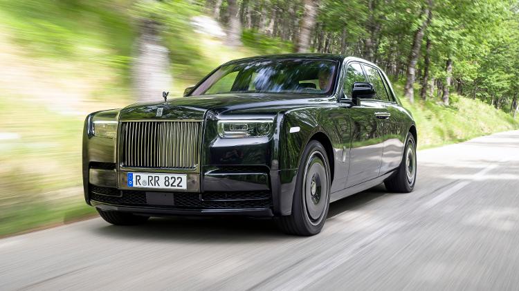 Normalmente, só outros Rolls-Royce conseguem custar mais do que um Phantom no mundo Normalmente, só outros Rolls-Royce conseguem custar mais do que um Phantom no mundo